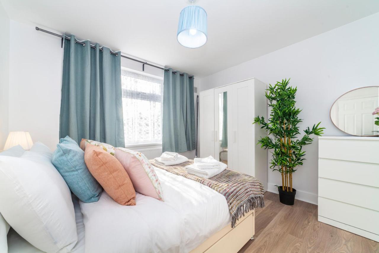 Autonomous 2 Bdr Apartment With Garden And Parking Enfield Exteriör bild
