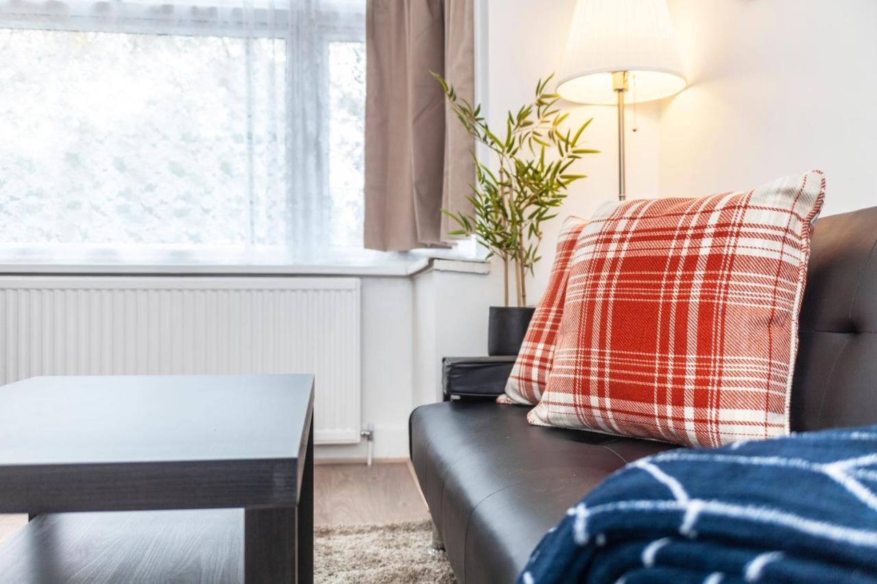 Autonomous 2 Bdr Apartment With Garden And Parking Enfield Exteriör bild